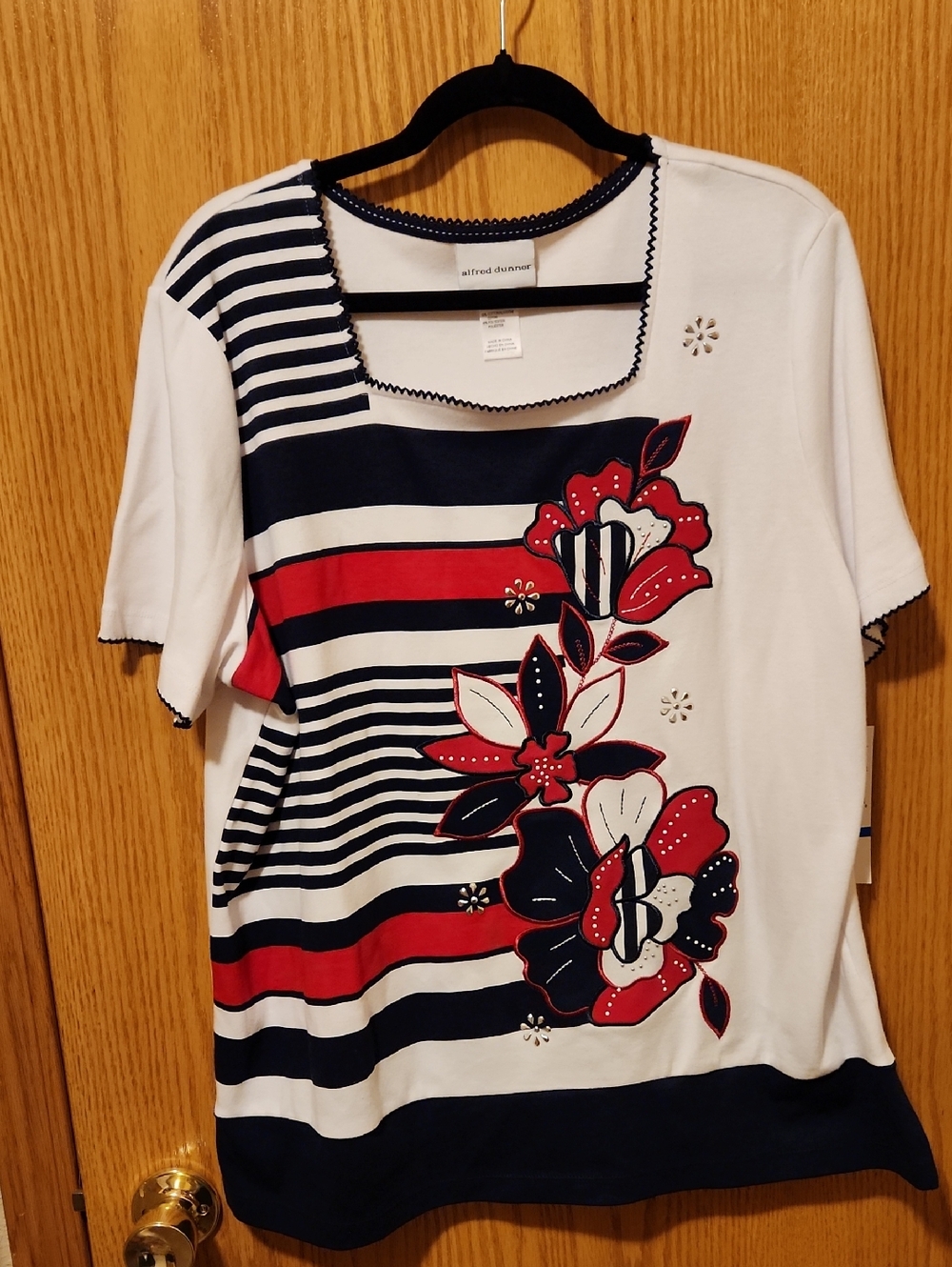 Alfred Dunner White Navy Red Floral Stripe Short Sleeve Square Neck Tee
